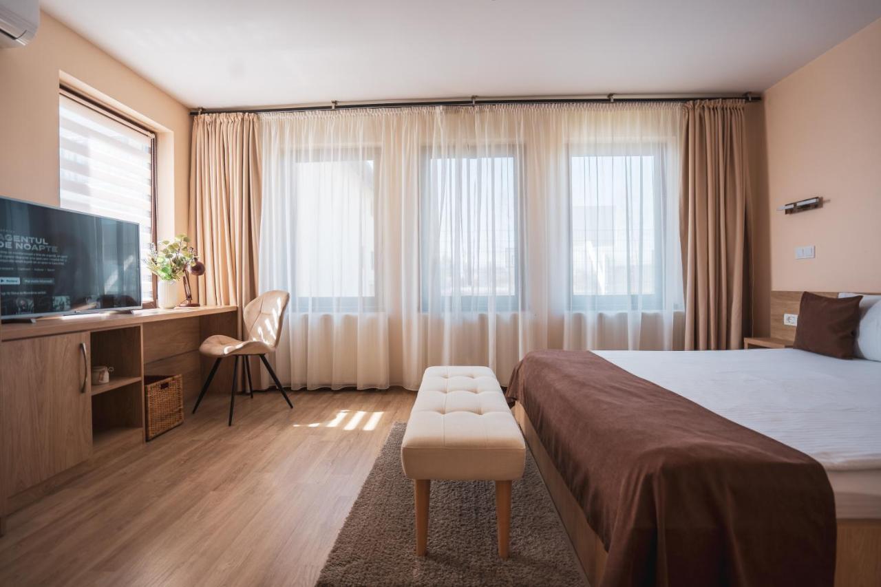 Roots Villa Redwood Braşov Eksteriør billede